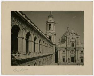 Loreto - Piazza della Madonna - Santuario della Madonna o Santuario della Santa Casa - Prospetto principale e portico