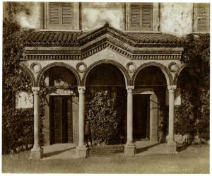 Senago - Villa San Carlo Borromeo - Pronao della cappella con parte del portico del Lazzaretto di Milano