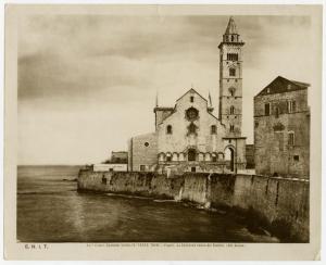 Trani - Cattedrale di Santa Maria Assunta - Prospetto principale e campanile - Vista dal Castello svevo