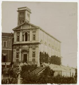 Cremella - Villa Sessa, già Vassalli e Kramer, ex Monastero - Facciata della chiesa