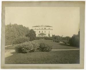 Casciago - Villa Castelbarco Albani - Prospetto verso il giardino