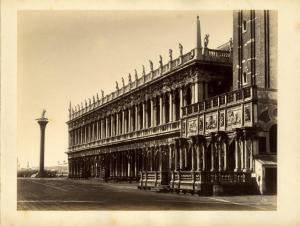 Venezia - Piazza S. Marco - Loggetta del Sansovino e Palazzo della Libreria Sansoviniana