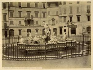 Gruppo scultoreo - Marmo - Fontana del Nettuno o Fontana dei Calderai - Giacomo Della Porta e Gregorio Zappalà - Roma - Piazza Navona
