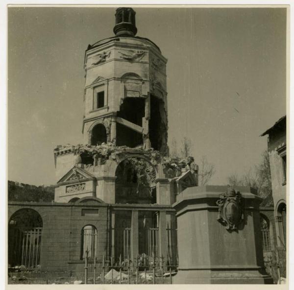 Milano - bombardamenti 1943 - Monumento ai caduti - torre ottagonale