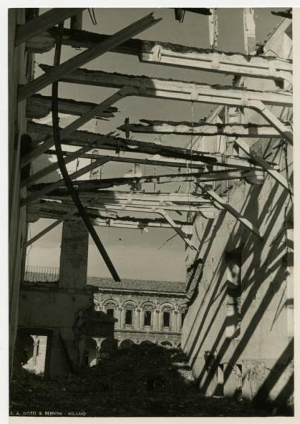 Milano - bombardamenti 1943 - (Ca' Granda) Ex Ospedale Maggiore