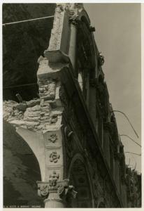 Milano - bombardamenti 1943 - Ca' Granda (ex Ospedale Maggiore) - dettaglio architettonico