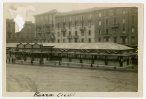 Milano - piazzale Crespi - nuovo mercato rionale