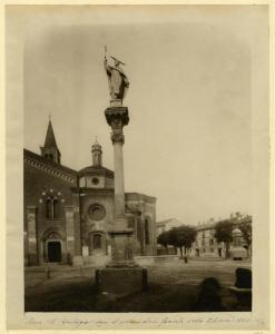 Milano - Piazza S. Eustorgio - Statua di San Pietro Martire