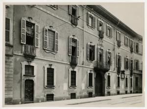 Milano - via Monte di Pietà 14 - Palazzo Confalonieri - facciata