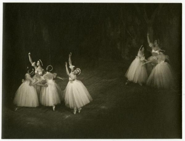 Milano - Teatro Lirico - Théatre d'Art du Ballet de Paris - Les Sylphides
