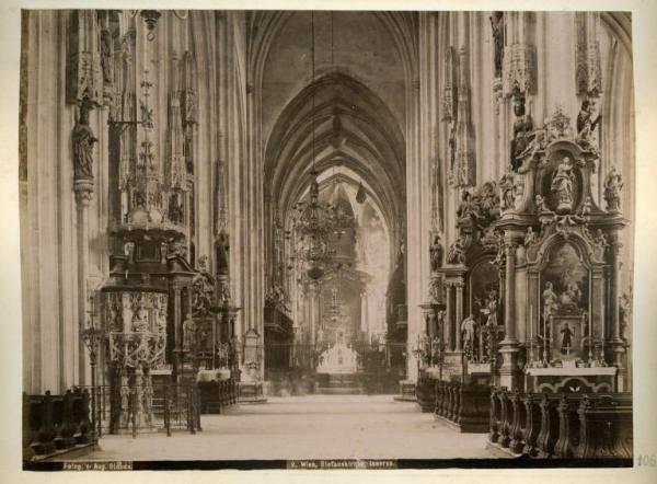 Austria - Vienna - Duomo - navata centrale