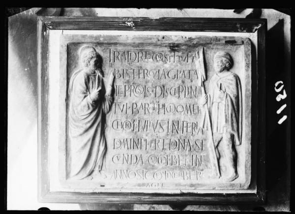 Scultura - bassorilievo - lapide dei lebbrosi - S. Bartolomeo e S. Rocco (?) - iscrizione latina - Museo d'Arte Antica - Milano