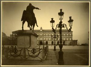 Napoli - Piazza del Plebiscito - Palazzo Reale - Statua equestre di Ferdinando I