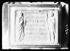 Scultura - bassorilievo - lapide dei lebbrosi - S. Bartolomeo e S. Rocco (?) - iscrizione latina - Museo d'Arte Antica - Milano