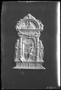 Scultura - bassorilievo non identificato - Ancona marmorea - Madonna con bambino e santi