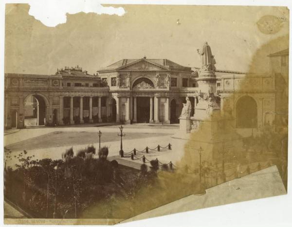 Genova - Piazza dell'Acqua Verde - Stazione ferroviaria Genova Piazza Principe - Monumento a Cristoforo Colombo