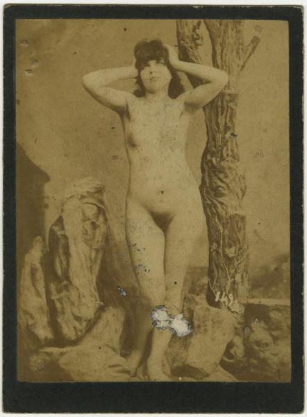 Ritratto femminile - Donna nuda