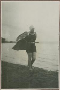 Ritratto femminile - Marieda Di Stefano - Esterno - Mare, spiaggia