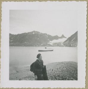 Ritratto femminile - Marieda Di Stefano - Svalbard, isola Spitsbergen - Baia della Maddalena (Magdalenefjorden), fiordo - Ghiacciaio, morena - Montagne