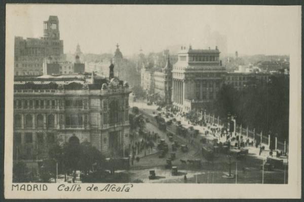 Madrid - Calle de Alcalá e Paseo del Prado - Viali - Palazzo del Banco de España - Palazzo delle Cariatidi (Edificio de las Cariátides) - Strada - Automobili - Traffico - Veduta dall'alto