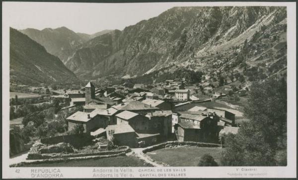 Andorra La Vella - Case - Pirenei, montagne - Valle - Veduta