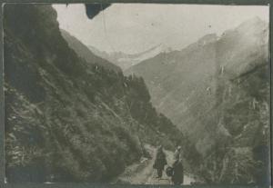 Ritratto maschile - Due uomini - Esterno - Sentiero - Montagne - Escursione