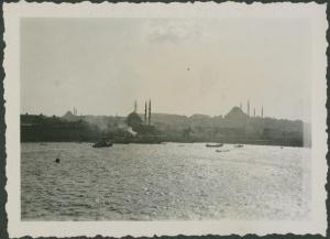 Istanbul - Mare - Costa - Moschea Yeni Cami - Moschea di Solimano - Torre Beyazit - Veduta dalla nave da crociera Stella d'Italia