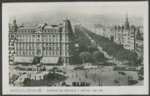 Barcellona - Piazza Cataluña (Plaza Catalunya) - Paseo de Gracia, viale - Hotel Colón (Colombo) - Viali - Automobili - Veduta dall'alto