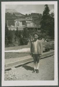 Ritratto infantile - Gigi Bosisio - St. Moritz - Fiume, torrente - Alpi