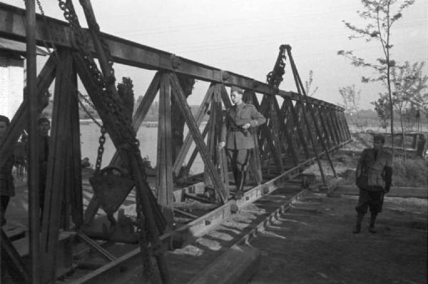 Costruzione di un ponte sul Ticino nei pressi di Pavia