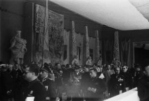 Prima Mostra Triennale delle Terre Italiane d'oltremare - padiglione delle Repubbliche Marinare - sala della guerra di Candia - gerarchi fascisti in visita