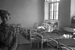 Viaggio in Jugoslavia. Ospedale di Zagabria: veduta di un reparto