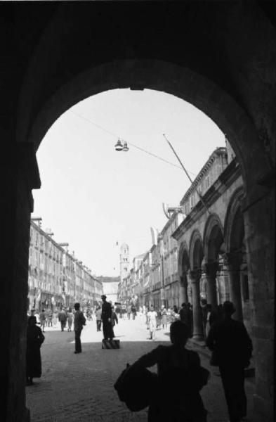 Viaggio in Jugoslavia. Dubrovnik (Ragusa): scorcio della città