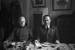 Internamento in Svizzera. Dagmersellen: ritratto di coppia, ufficiali militari a pranzo (Luscher?)
