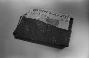Valigia Bombacci - Nécessaire di Benito Mussolini. Una copia del "Corriere della sera" conservata dal dittatore