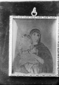 Valigia Bombacci - Nécessaire di Benito Mussolini. Una icona raffiggurante la Santa Madonna appartenente a Claretta Petacci