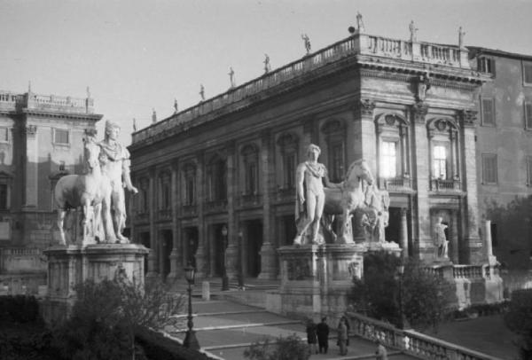 Roma. Scorcio del Campidoglio con le statue dei Dioscuri all'ingresso della Piazza