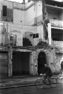 Italia Dopoguerra. Marzabotto - Il paese devastato, un'abitazione distrutta