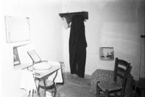 Bill e Pedro: ricostruzione dell'uccisione di Benito Mussolini. Bonzanigo - Casa De Maria - Scorcio di una camera da letto
