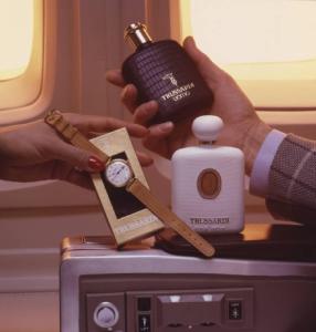 Alitalia. Vendita di prodotti di lusso a bordo - profumo e orologio di Trussardi