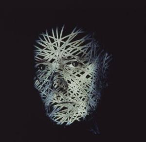 Klaustrofobia. Ritratto dell'artista - Autoritratto dell'artista proiettato su fondale "Spaghetti"
