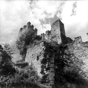 Grosio - Castello Castrum Novum - Esterno - le torri