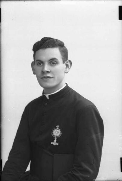 Ritratto maschile - giovane - prete.