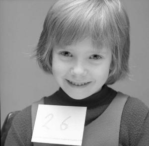 Ritratto femminile - bambina con cartellino n. 26