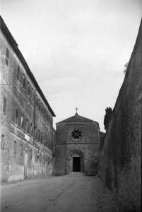 Tarquinia - Strada - Chiesa dell'Annunziata - Architettura