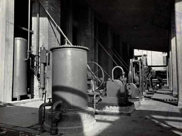 Castelfiorentino - Stabilimento superfosfato - Impianto acido solforico - Sala pompe