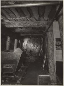 Roma - Mostra autarchica del minerale italiano del 1938 - Padiglione Piriti - Ricostruzione di una galleria