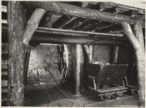 Roma - Mostra autarchica del minerale italiano del 1938 - Padiglione Piriti - Ricostruzione di una galleria
