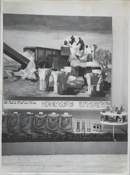 Bari - Fiera del Levante del 1939 - Padiglione Montecatini - Sala concimi