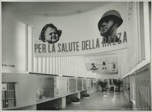Milano - Fiera campionaria del 1941 - Padiglione Montecatini - Sala Farmitalia